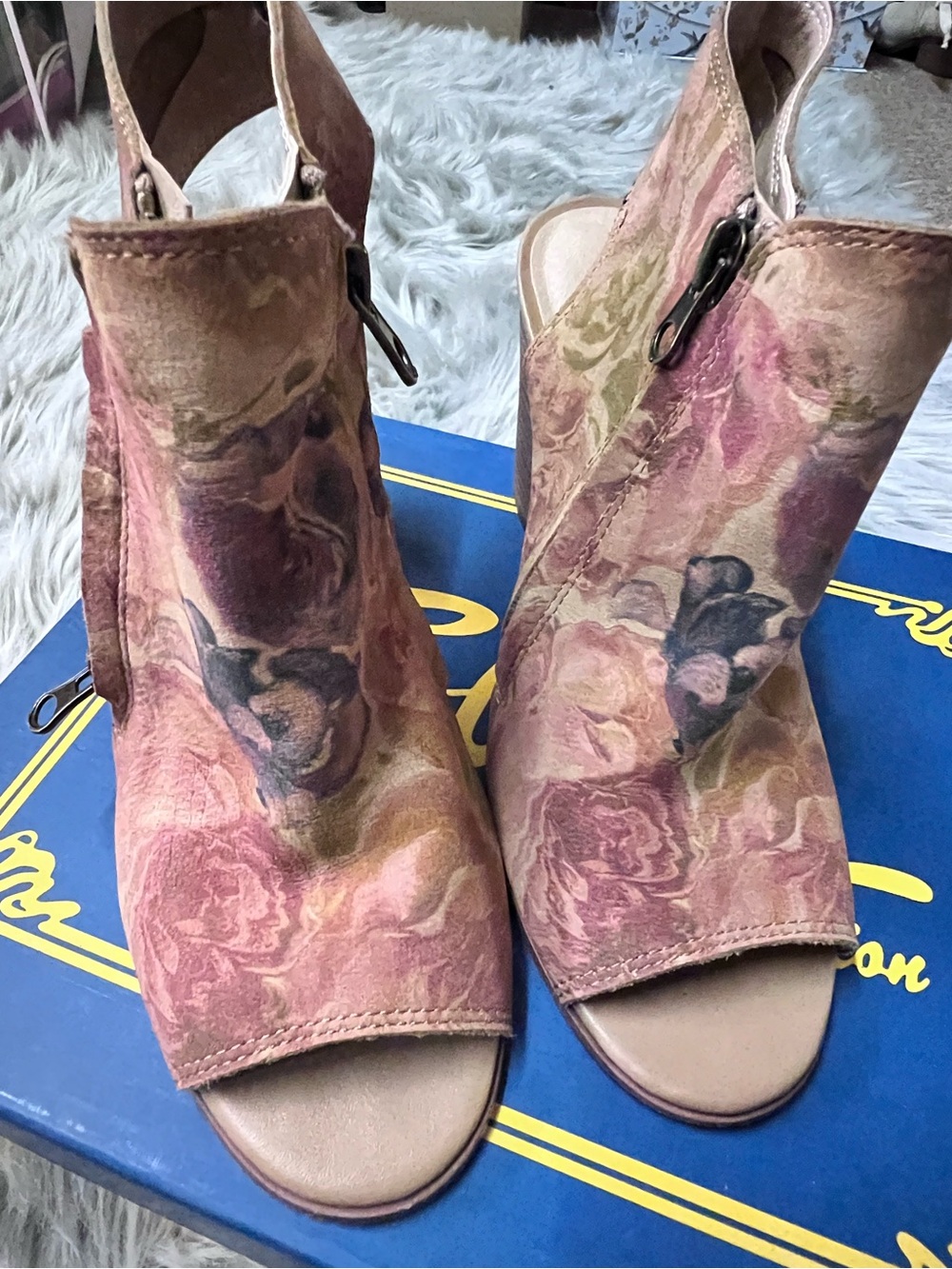 Sbicca Vintage Collection Pink Floral Peep-Toe